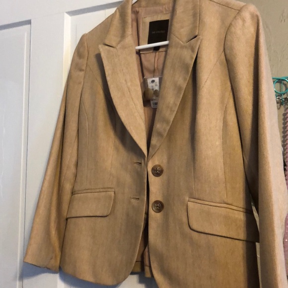 The Limited Jackets & Blazers - Brand new!!!!!! 2 button Limited jacket!
